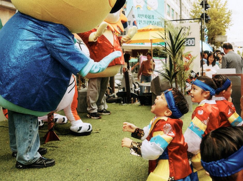 한국관광공사 광주 추억의 충장축제 모습